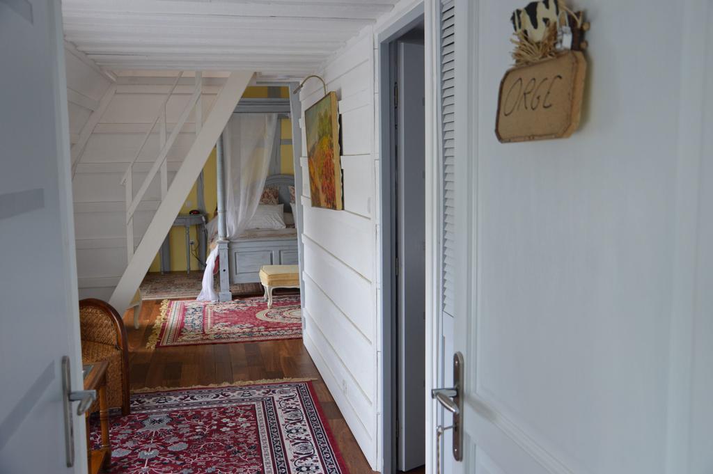Bed and Breakfast La Grange Des Marettes Cléres Exteriér fotografie