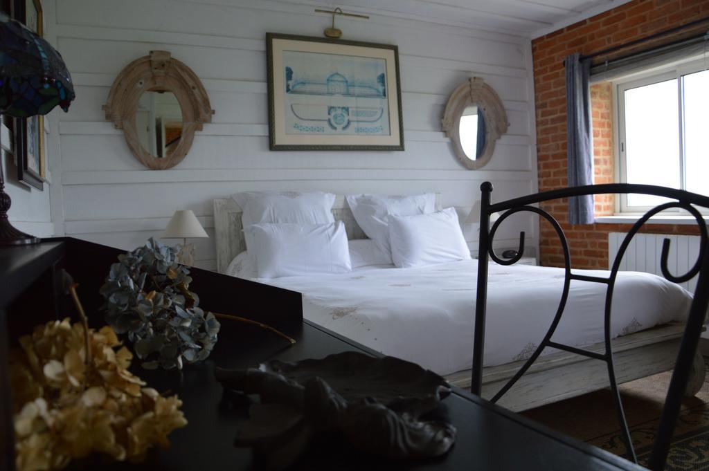 Bed and Breakfast La Grange Des Marettes Cléres Exteriér fotografie